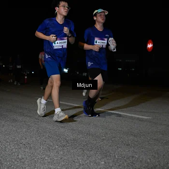 Runner Photo 7444116