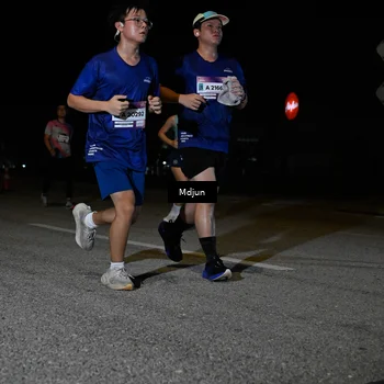 Runner Photo 7444118