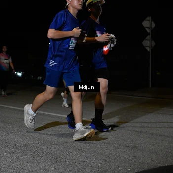 Runner Photo 7444124