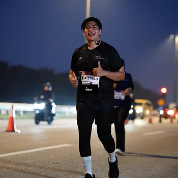 Runner Photo 7444136
