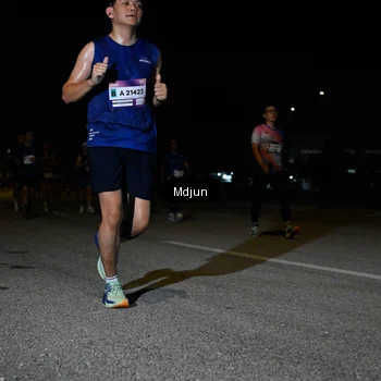 Runner Photo 7444147
