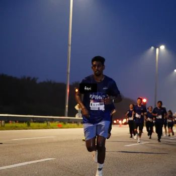 Runner Photo 7444236