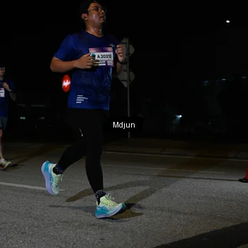 Runner Photo 7444468