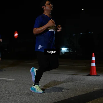 Runner Photo 7444474