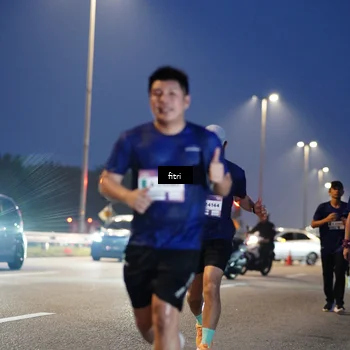 Runner Photo 7444507