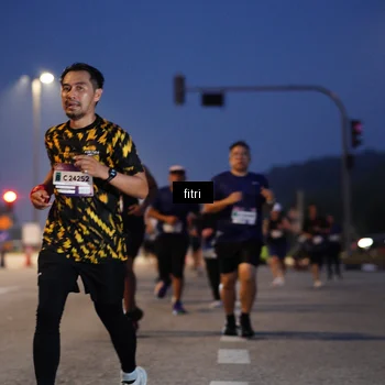 Runner Photo 7444676