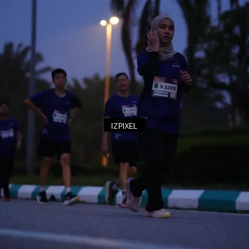 Runner Photo 7444687