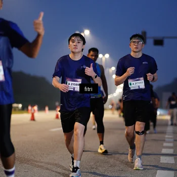 Runner Photo 7444811