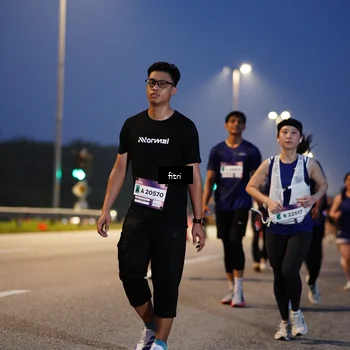 Runner Photo 7444843