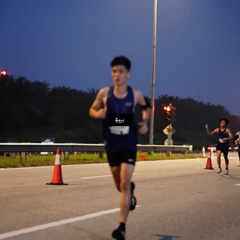 Runner Photo 7445002