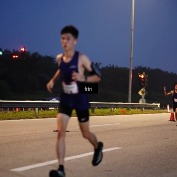 Runner Photo 7445007