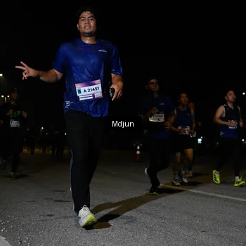 Runner Photo 7445095