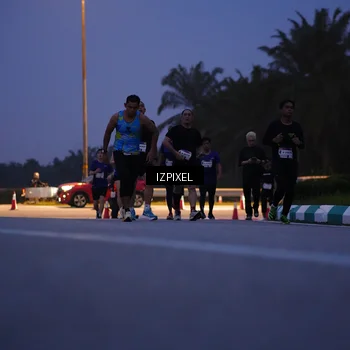 Runner Photo 7445102