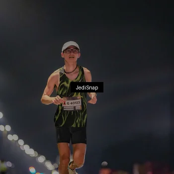 Runner Photo 7445116