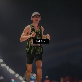 Runner Photo 7445147