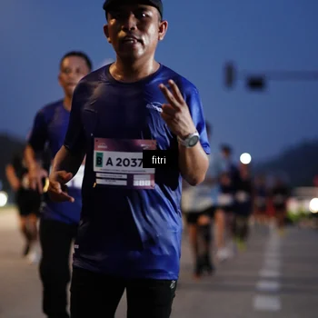 Runner Photo 7445168