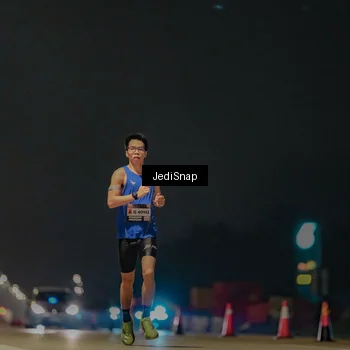 Runner Photo 7445197