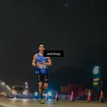 Runner Photo 7445213