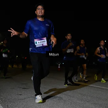 Runner Photo 7445214