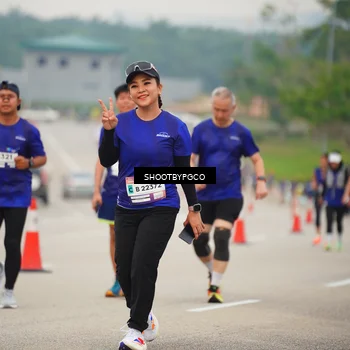 Runner Photo 7445311