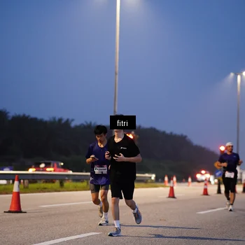 Runner Photo 7445343