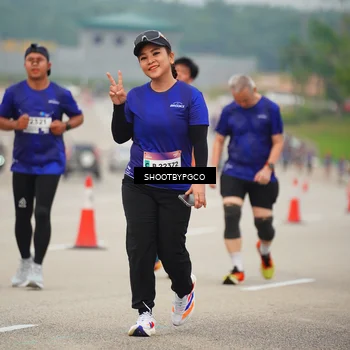 Runner Photo 7445345
