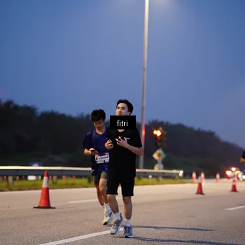 Runner Photo 7445349