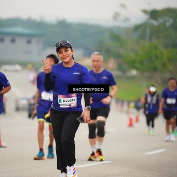 Runner Photo 7445370