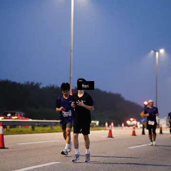 Runner Photo 7445374