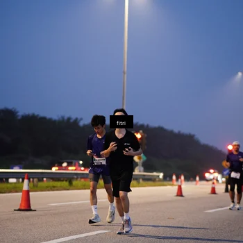 Runner Photo 7445375