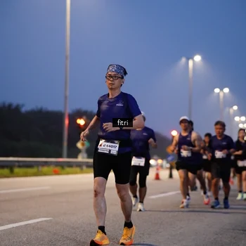 Runner Photo 7445392