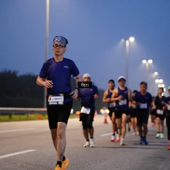 Runner Photo 7445398