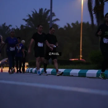 Runner Photo 7445403