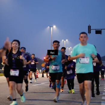 Runner Photo 7445459