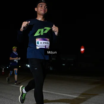 Runner Photo 7445481