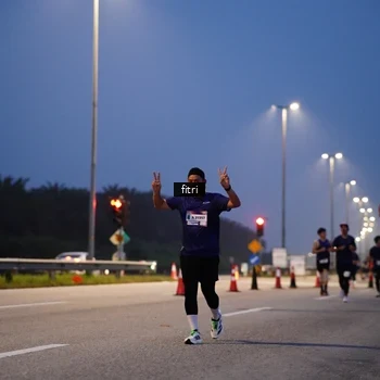 Runner Photo 7445584