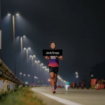 Runner Photo 7445591