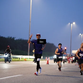 Runner Photo 7445628