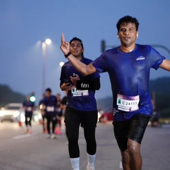 Runner Photo 7445667