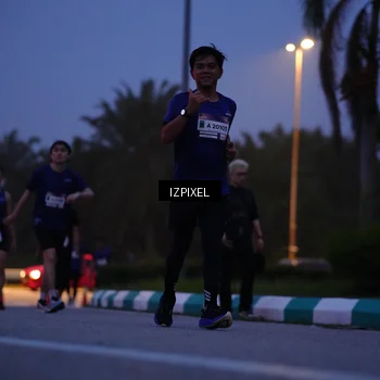 Runner Photo 7445673
