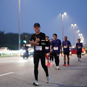Runner Photo 7445676