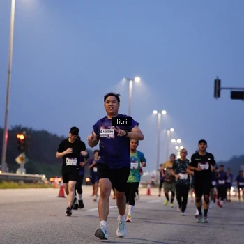 Runner Photo 7445767