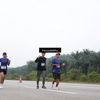 Runner Photo 7445816