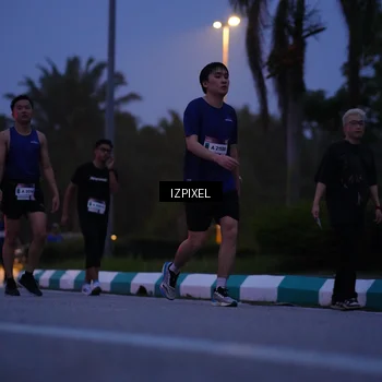 Runner Photo 7445833