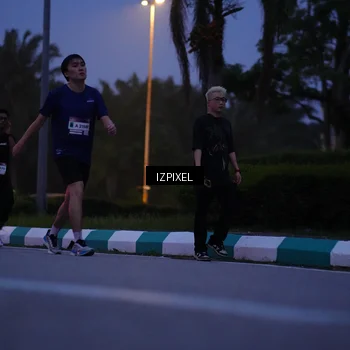Runner Photo 7445834