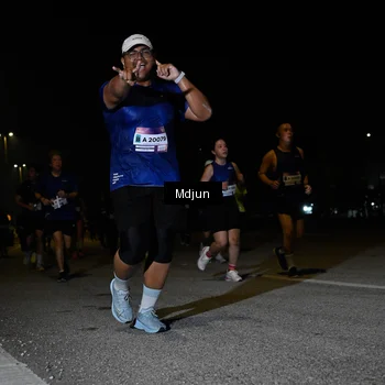 Runner Photo 7445836