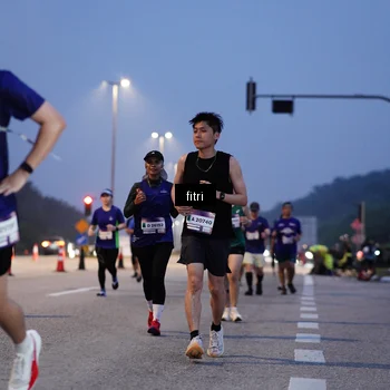 Runner Photo 7445848