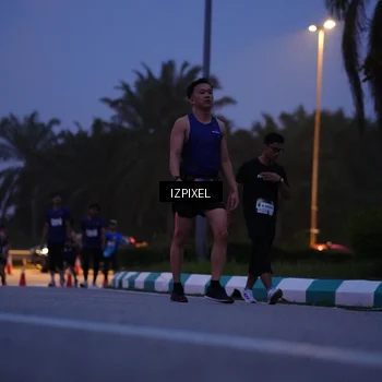Runner Photo 7445876