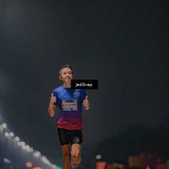 Runner Photo 7445881
