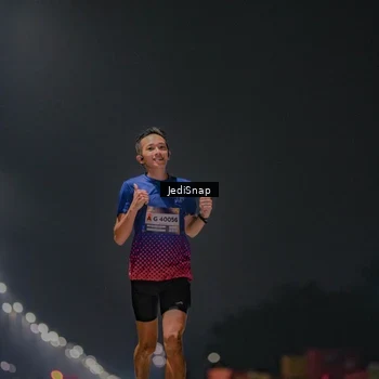 Runner Photo 7445893
